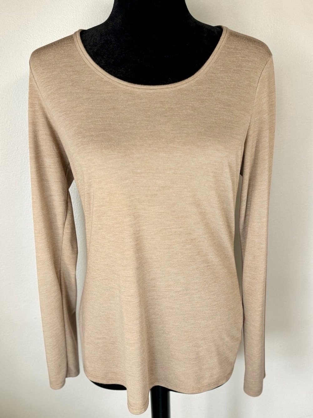 New York & Company Womens Medium Taupe Scoop Neck Long Sleeve Top Rayon Blend